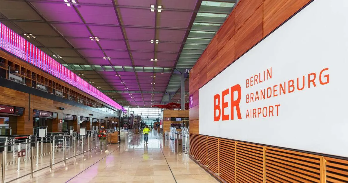 Cathay Pacific Airways SÃ£o Paulo Terminal - SÃ£o Paulo/Guarulhosâ€“Governador AndrÃ© Franco Montoro International Airport